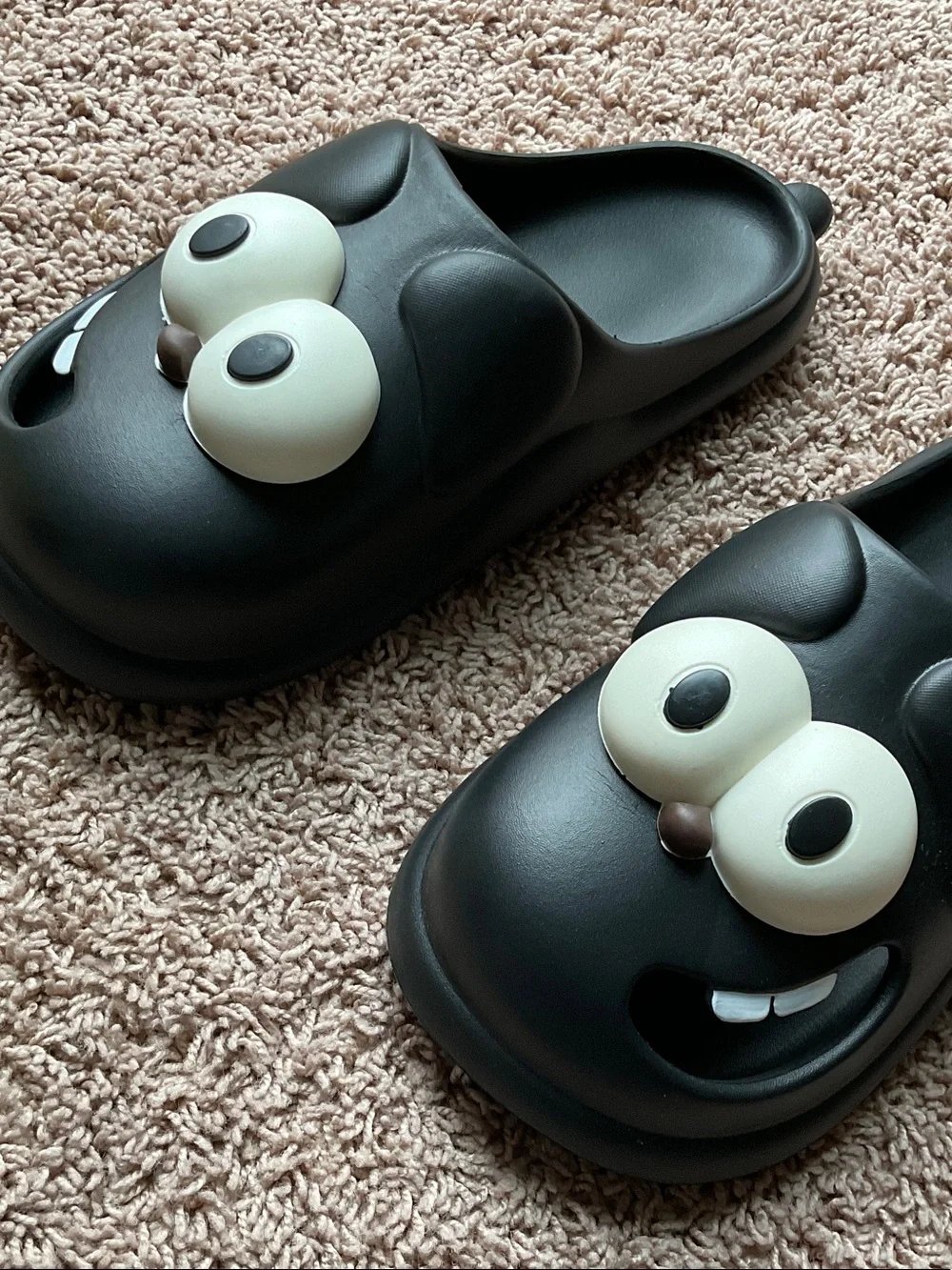 Black Cartoon Cat Slip-On Shoes